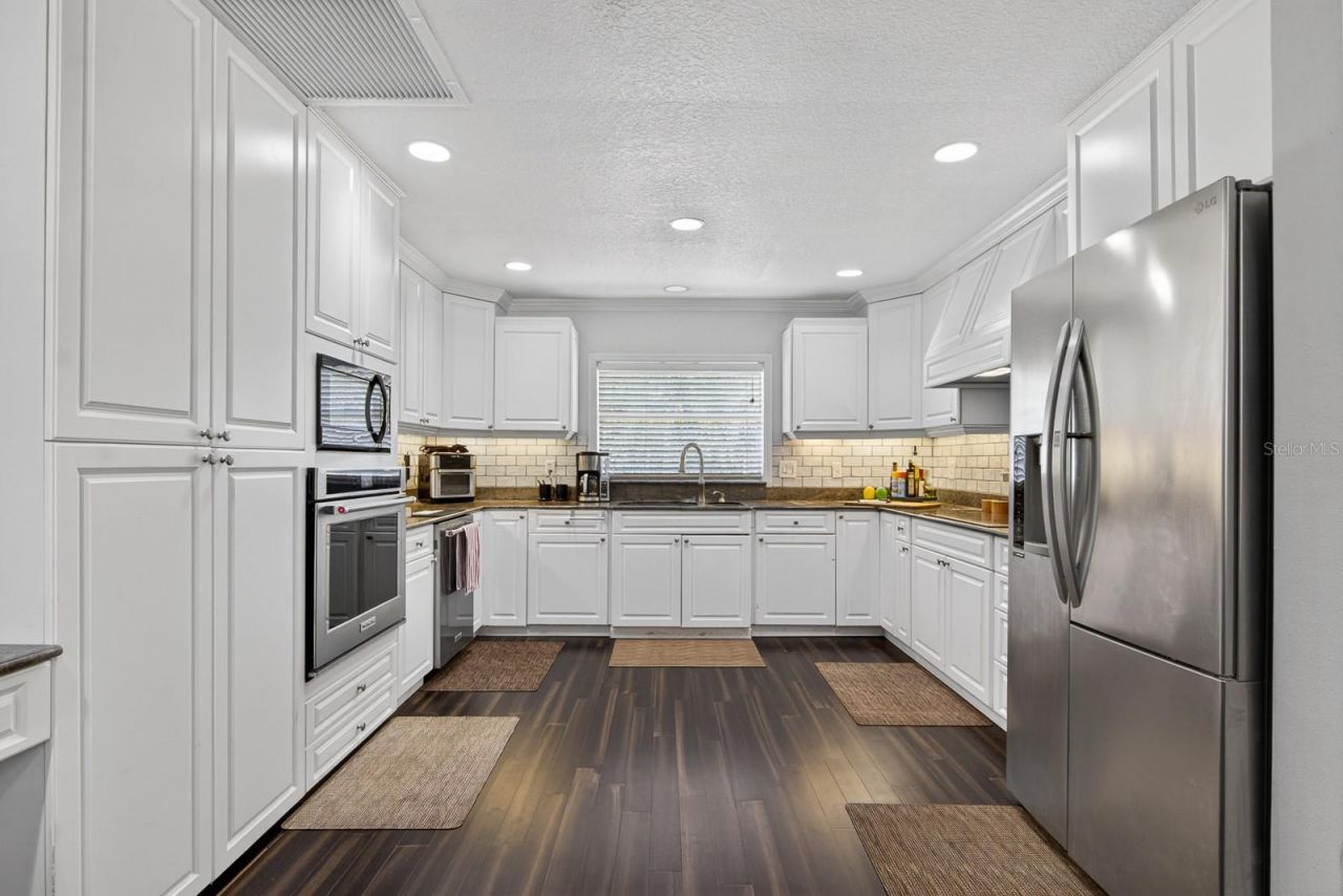 608 Vanderbaker Road, Temple Terrace, FL 33617 Photo