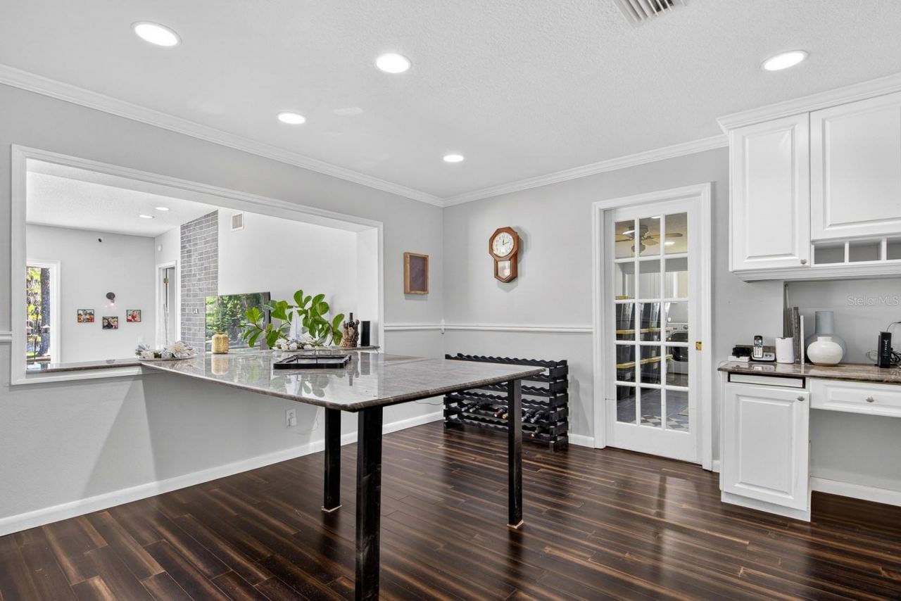 608 Vanderbaker Road, Temple Terrace, FL 33617 Photo