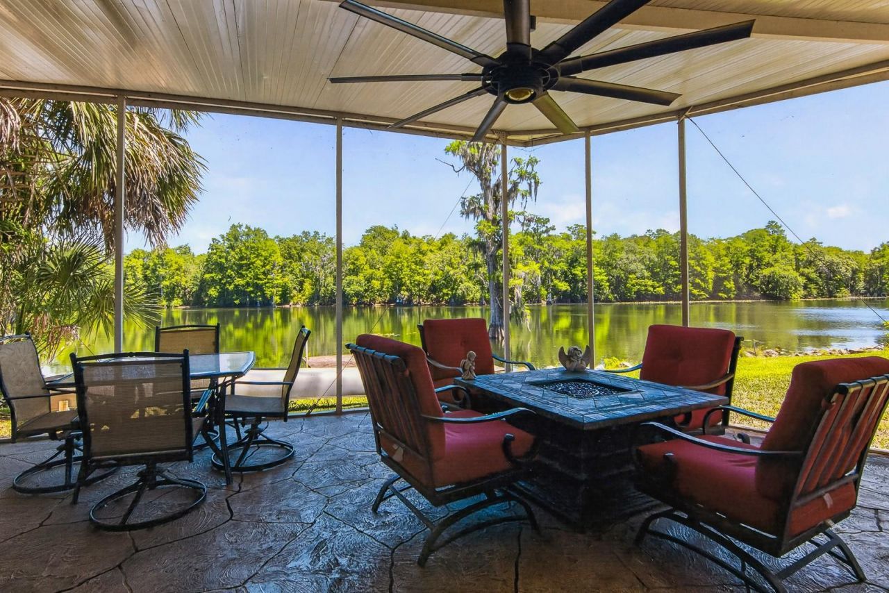 608 Vanderbaker Road, Temple Terrace, FL 33617 Photo