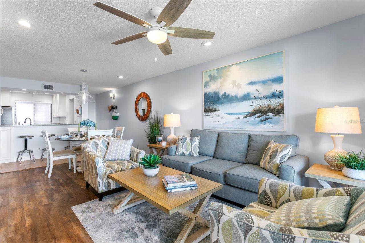 6104 Palma Del Mar Boulevard S, Unit 210, Saint Petersburg, FL 33715 Photo