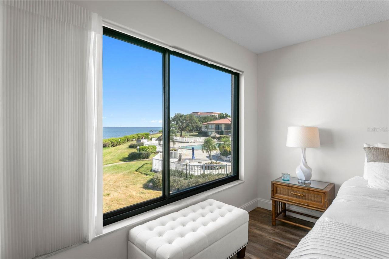 6104 Palma Del Mar Boulevard S, Unit 210, Saint Petersburg, FL 33715 Photo