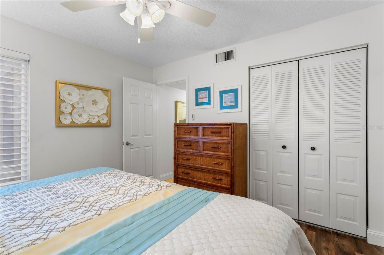 6104 Palma Del Mar Boulevard S, Unit 210, Saint Petersburg, FL 33715 Photo
