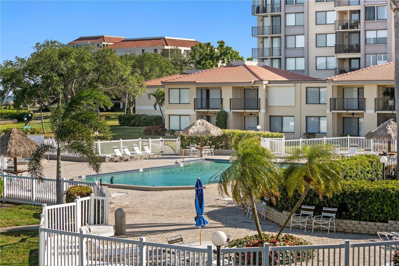 6104 Palma Del Mar Boulevard S, Unit 210, Saint Petersburg, FL 33715 Photo