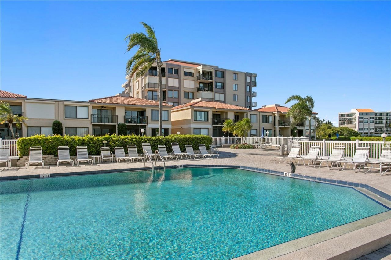 6104 Palma Del Mar Boulevard S, Unit 210, Saint Petersburg, FL 33715 Photo