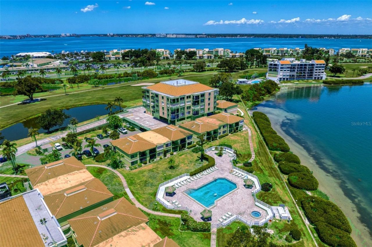 6104 Palma Del Mar Boulevard S, Unit 210, Saint Petersburg, FL 33715 Photo