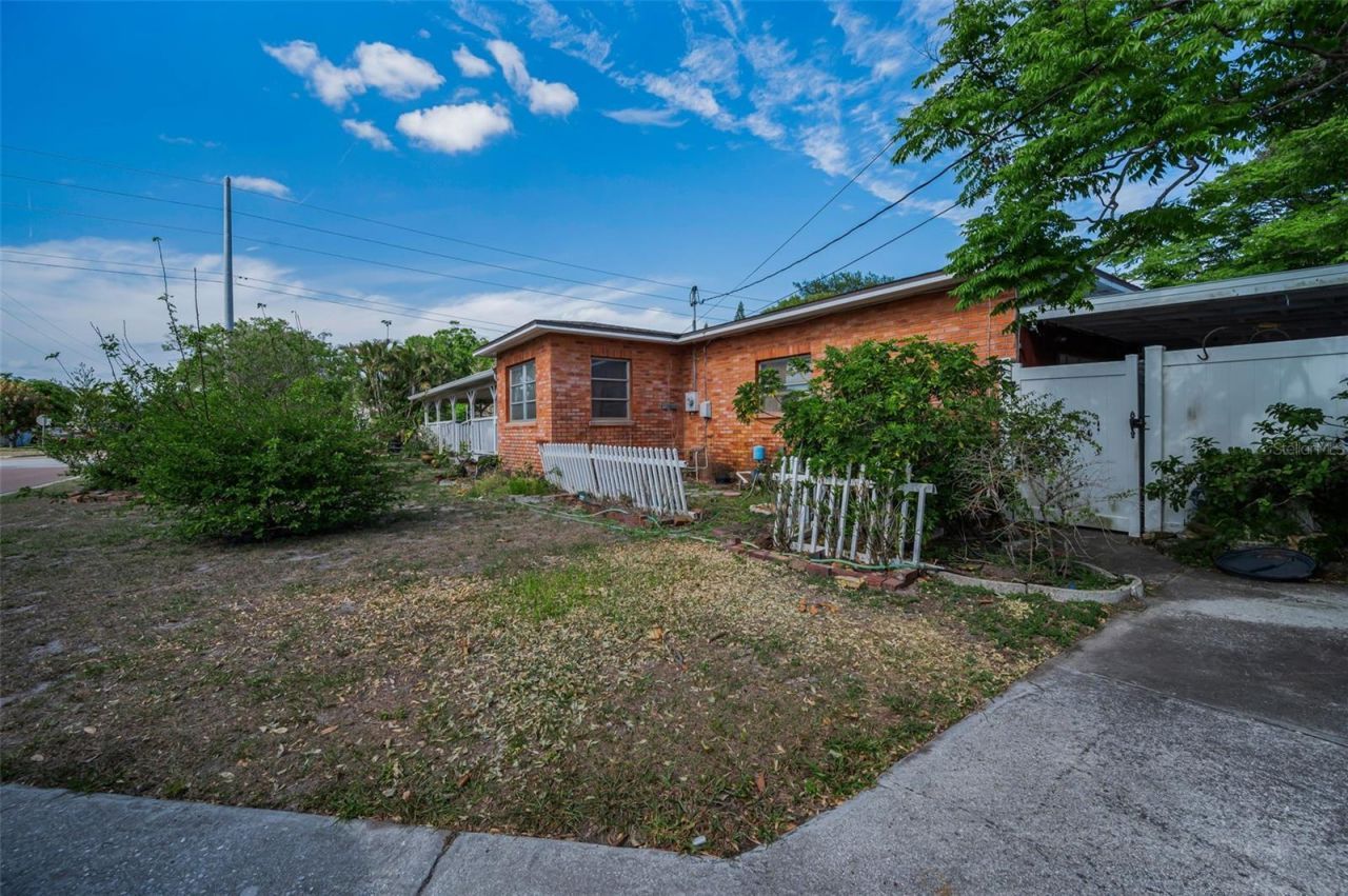 2876 30th Avenue N, Saint Petersburg, FL 33713 Photo