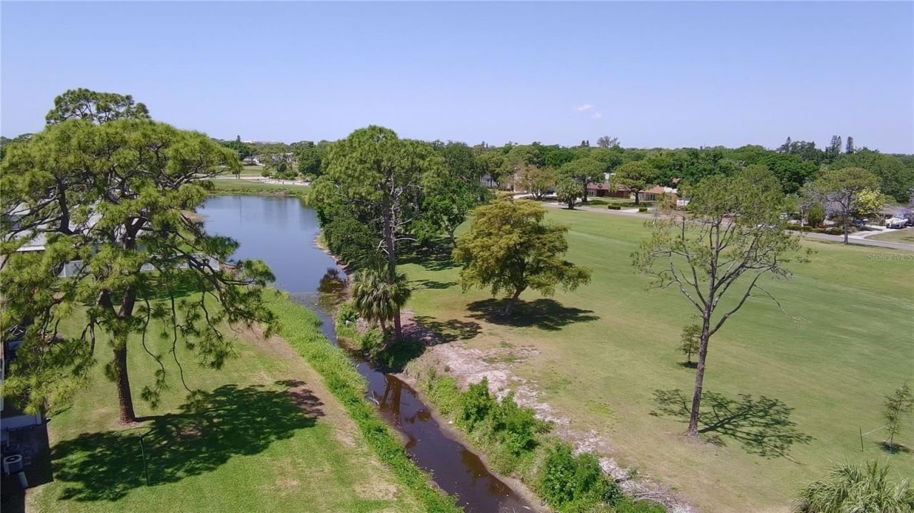 2117 Lakewood Club Drive S, Unit 7A, Saint Petersburg, FL 33712 Photo