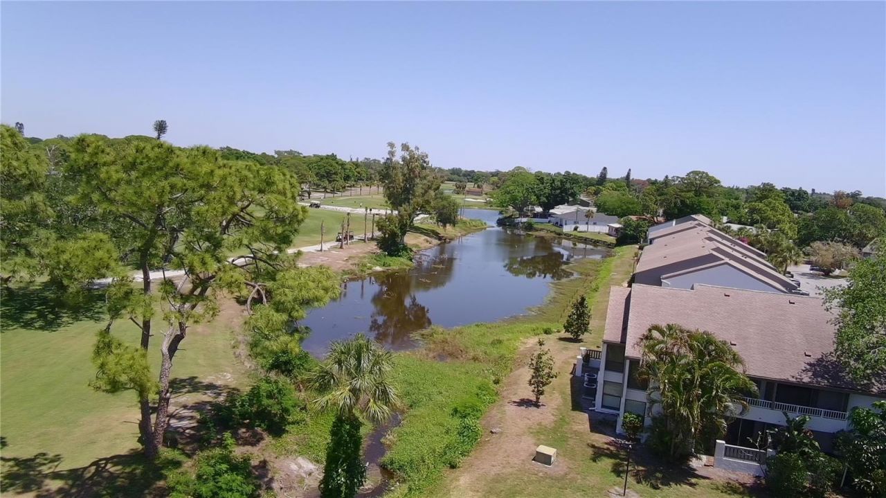 2117 Lakewood Club Drive S, Unit 7A, Saint Petersburg, FL 33712 Photo