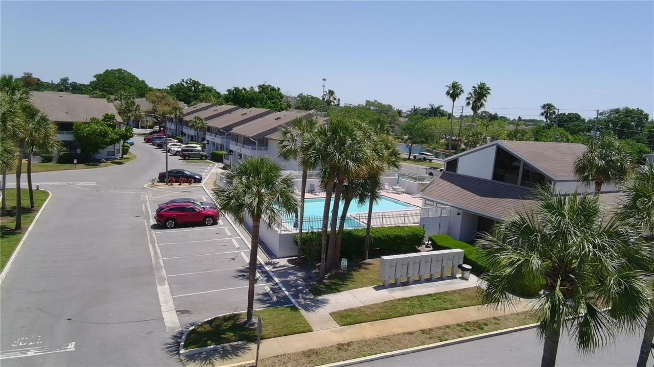 2117 Lakewood Club Drive S, Unit 7A, Saint Petersburg, FL 33712 Photo