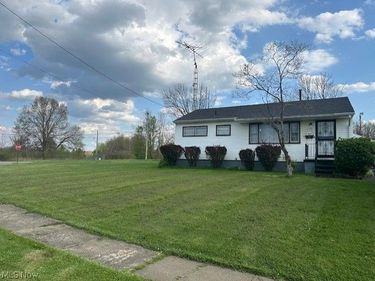 1171 Doris Drive, Hubbard, OH 44425