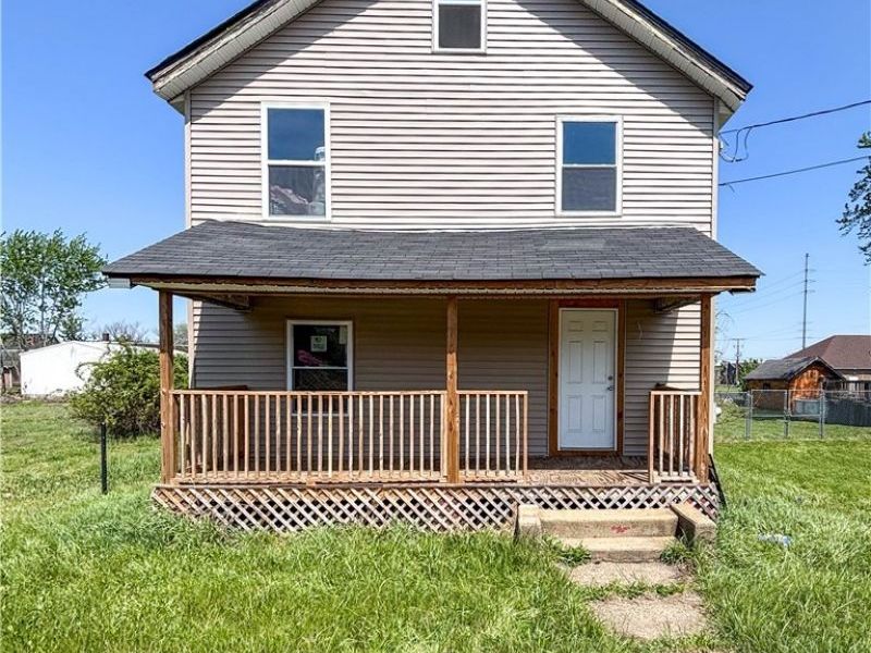 1837 Penn Place NE, Canton, OH 44704 Photo 1