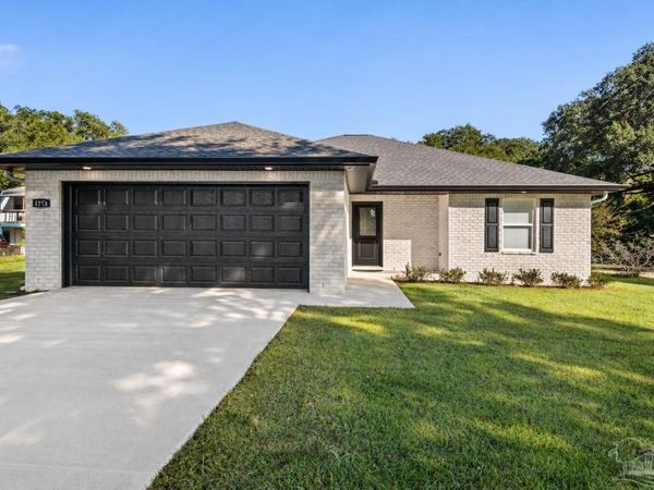 5936 Clark Rd, Milton, FL 32570