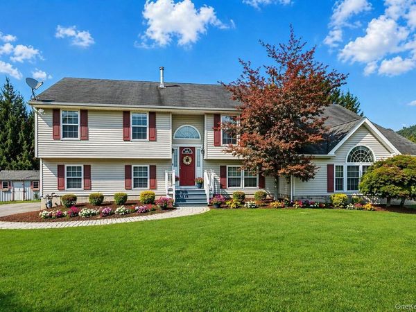 20 Bernadette Way , Washingtonville, NY 10992