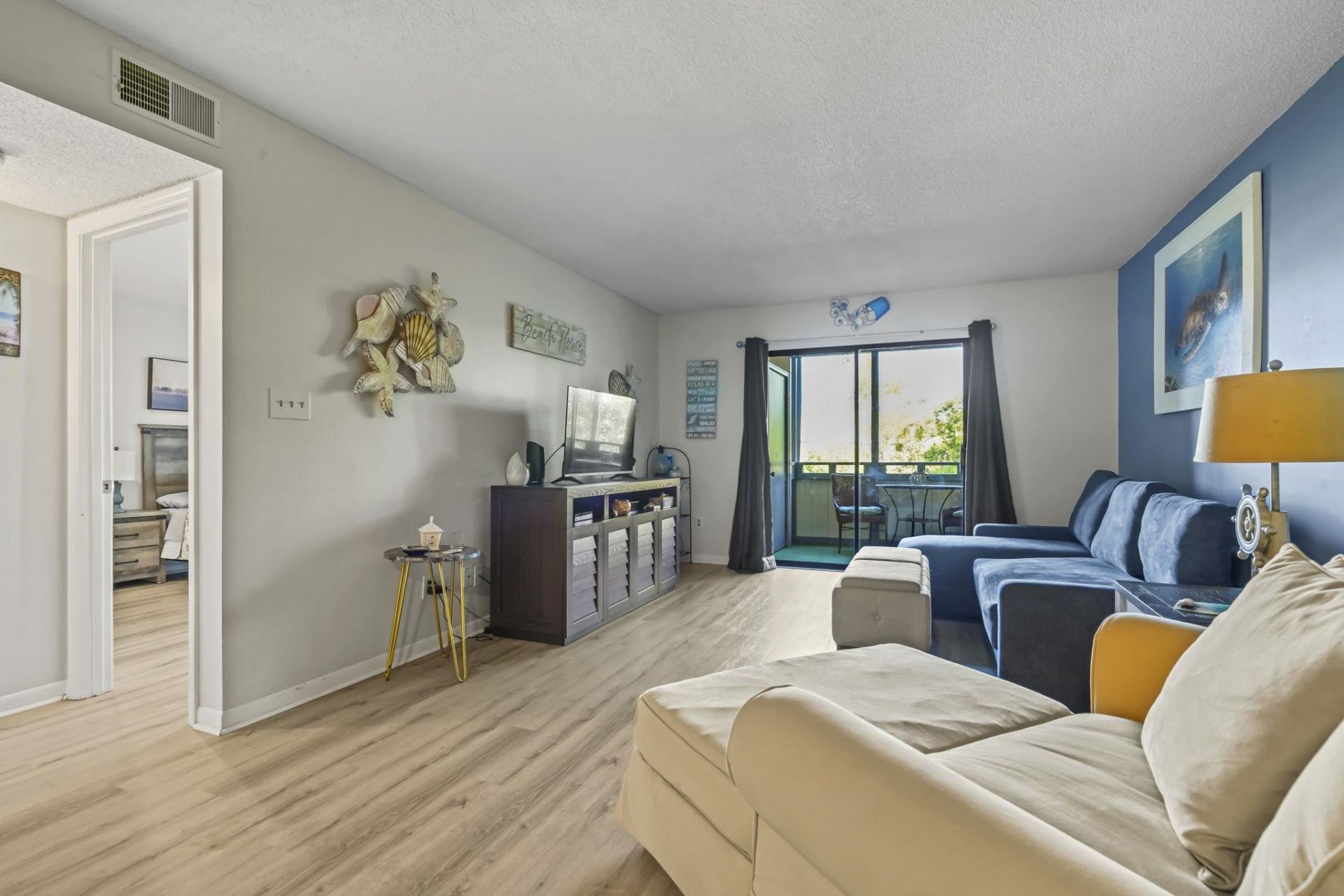 250 Maison Dr.  Photo 18