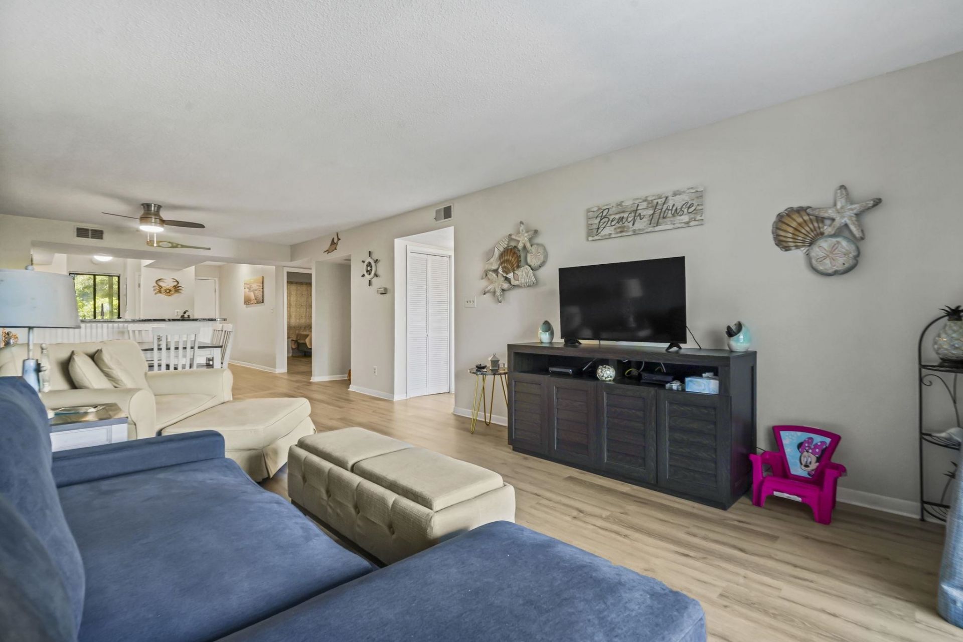 250 Maison Dr.  Photo 19