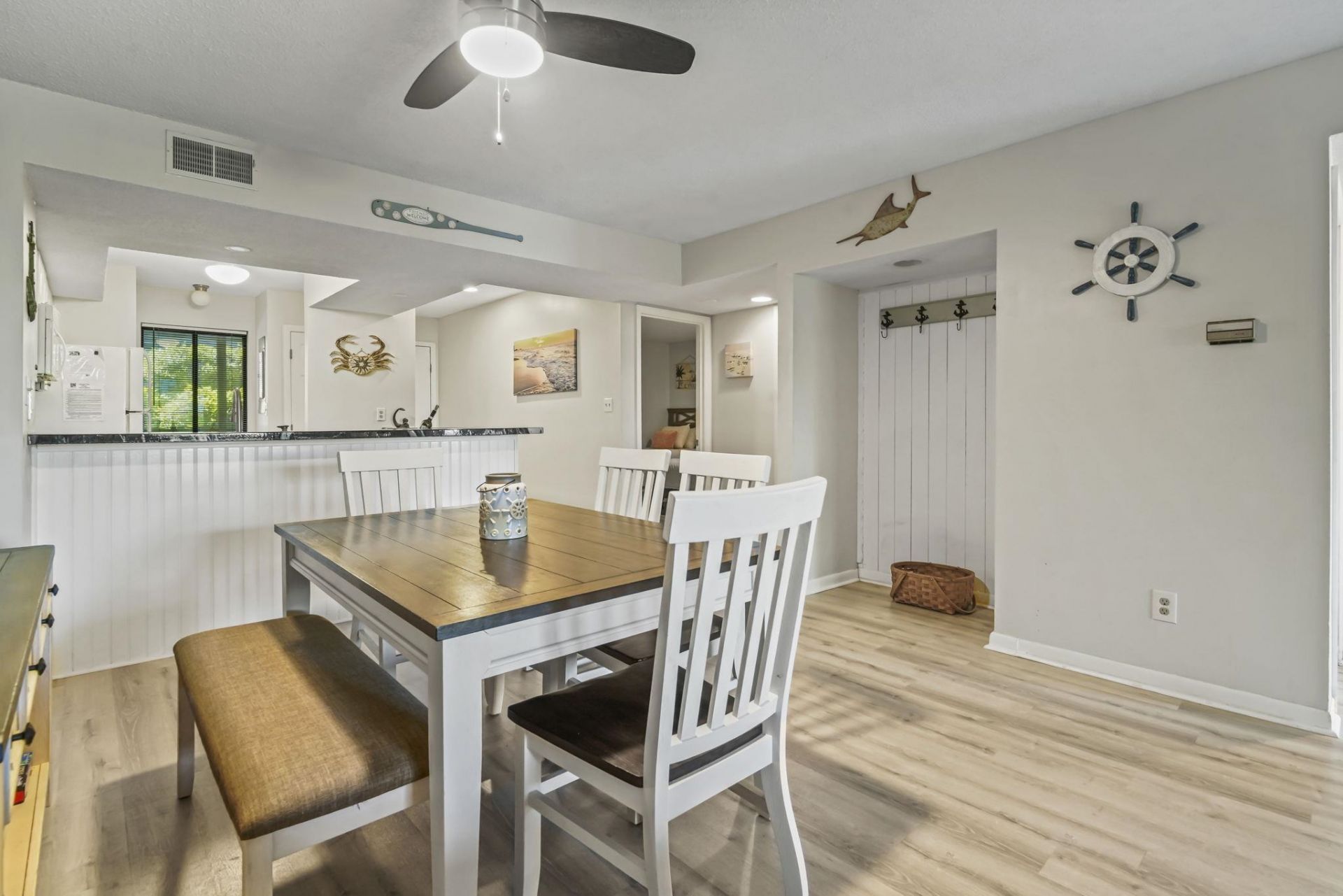 250 Maison Dr.  Photo 22