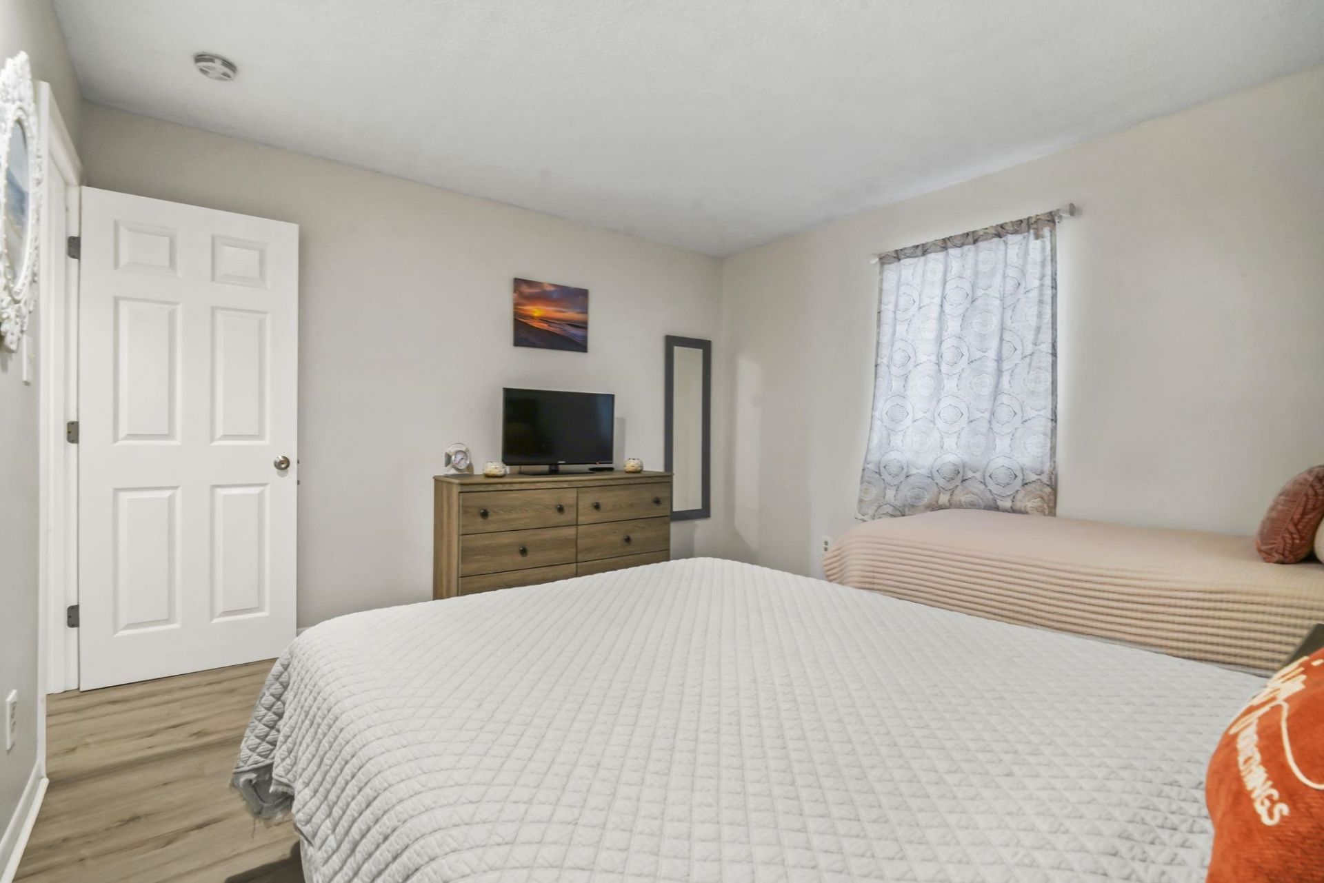 250 Maison Dr.  Photo 32