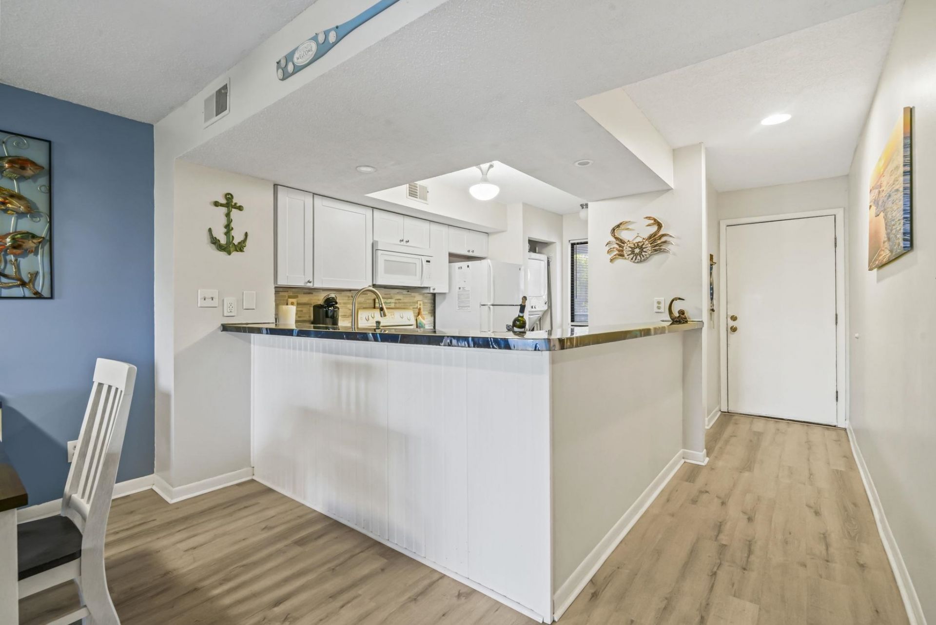 250 Maison Dr.  Photo 8