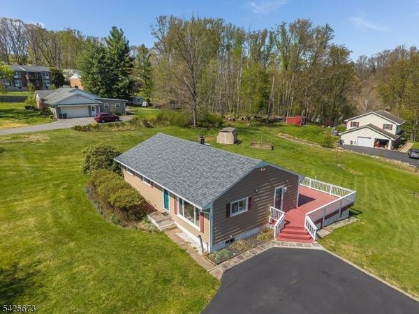 152 Park Ln, Milford, NJ 08848