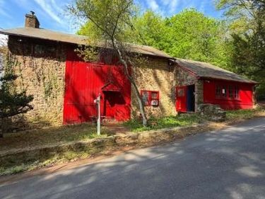 2911 COMFORT ROAD, NEW HOPE, PA 18938