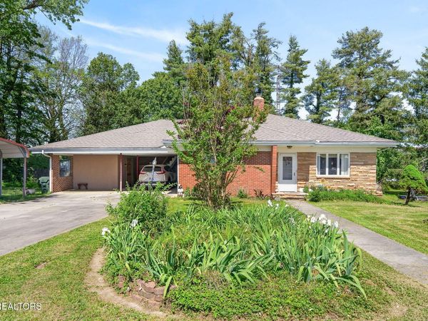 76 Daisy Ave , Crossville, TN 38555