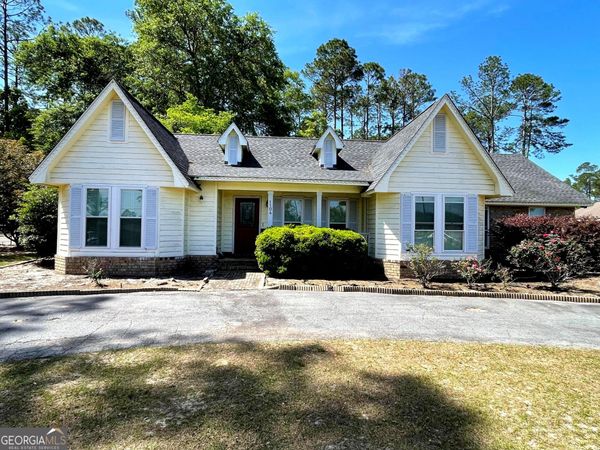 1104 Lakeview Drive, Blackshear, GA 31516
