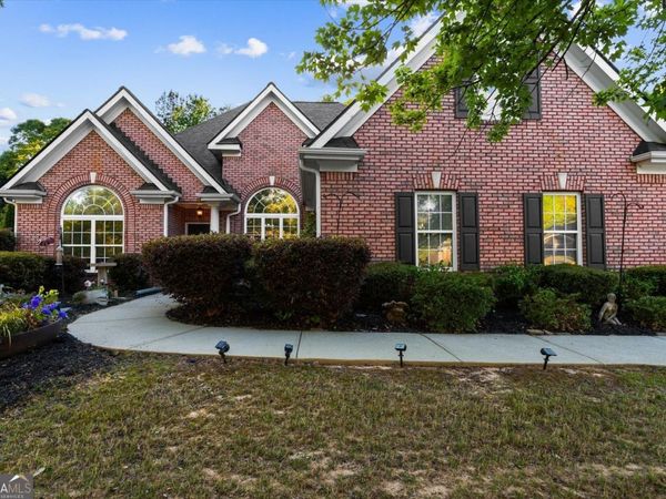 711 Ashley Wilkes Way, Loganville, GA 30052