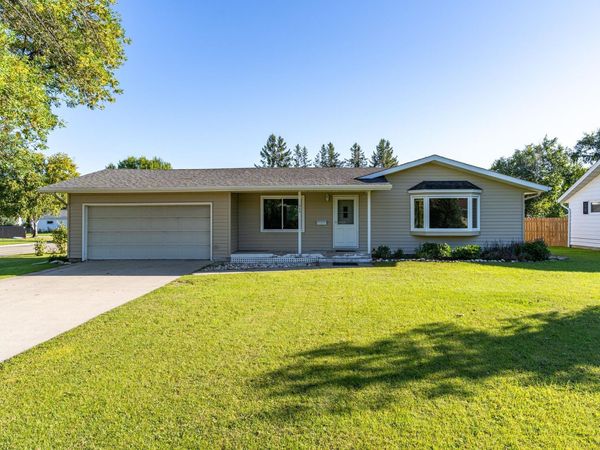 305 Euclid Avenue , Crookston, MN 56716