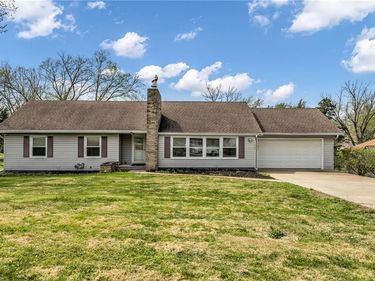 7220 NW CORONADO Street, Kansas City, MO 64152