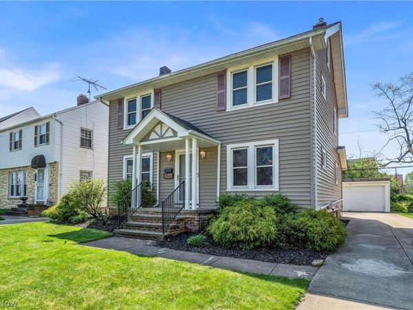 3566 Grosvenor Road, Cleveland Heights, OH 44118