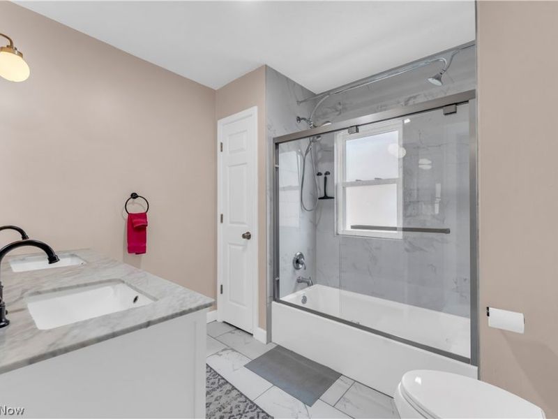 3566 Grosvenor Road , Cleveland Heights, OH 44118 Photo 19