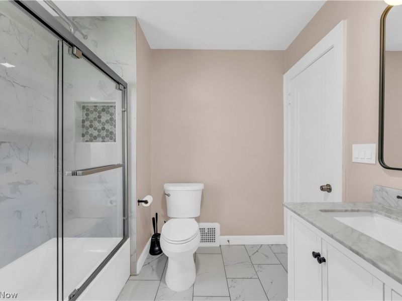 3566 Grosvenor Road , Cleveland Heights, OH 44118 Photo 20