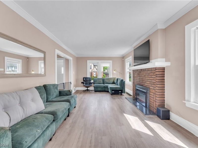 3566 Grosvenor Road , Cleveland Heights, OH 44118 Photo 9