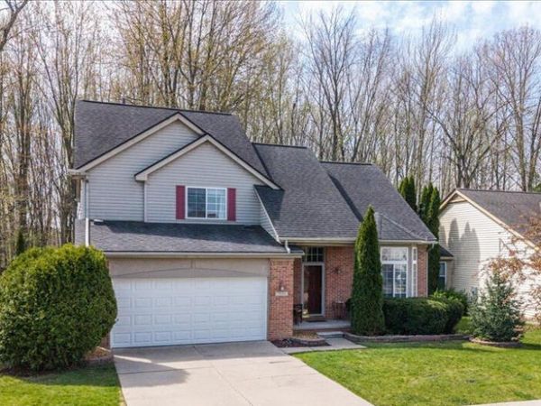 7956 Thornhill Drive, Ypsilanti, MI 48197