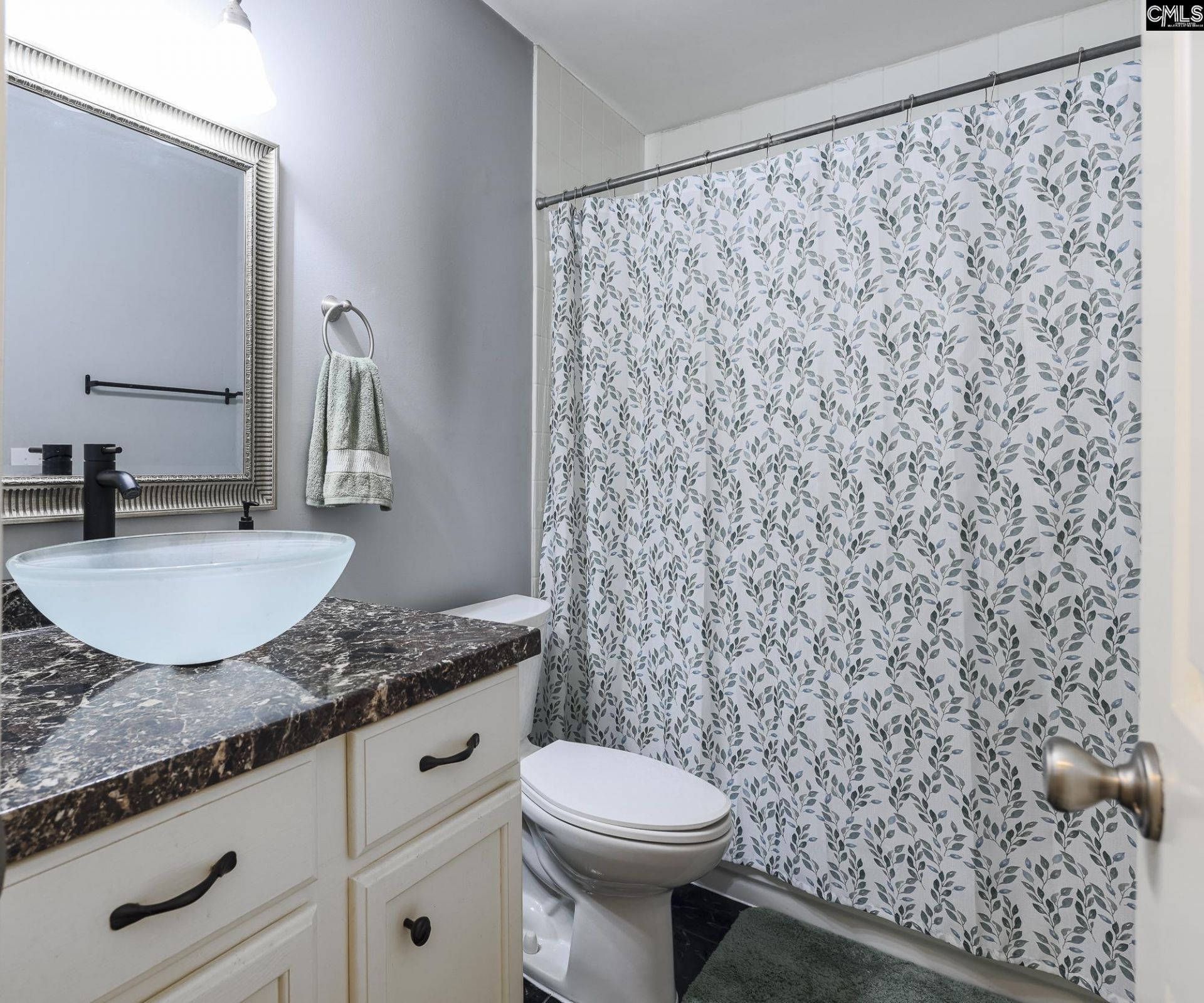 152 Thames Valley Court Photo 20