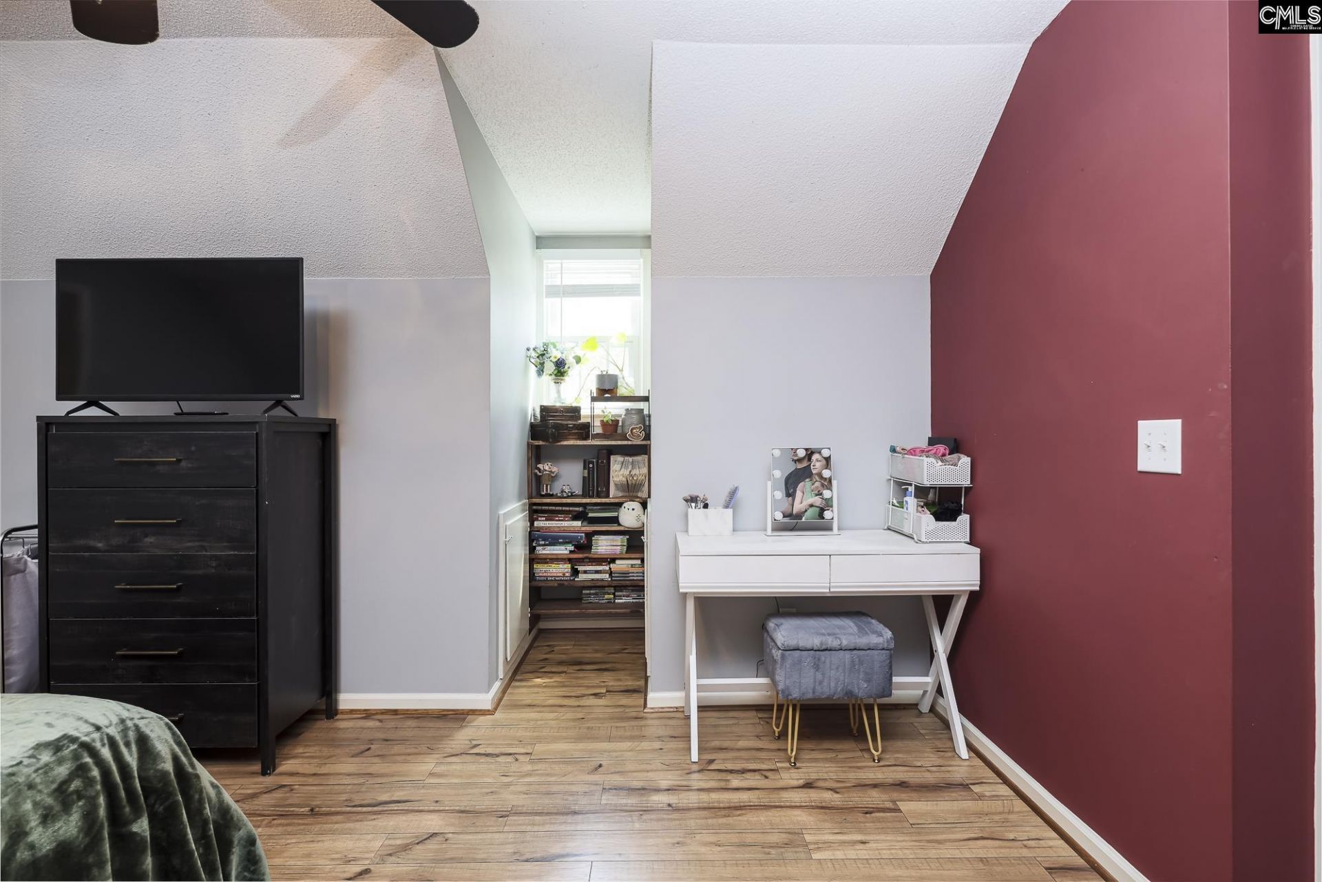 152 Thames Valley Court Photo 24