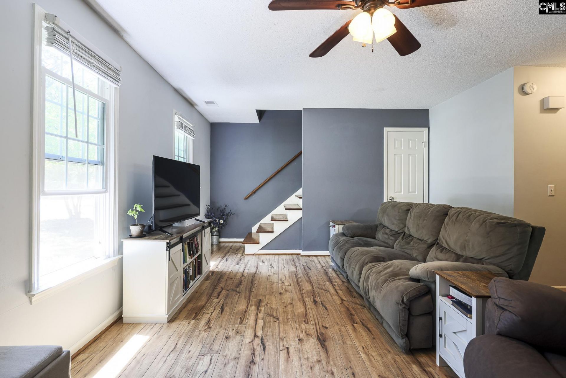 152 Thames Valley Court Photo 8