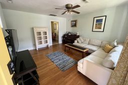 16 Pratt Street photo 4