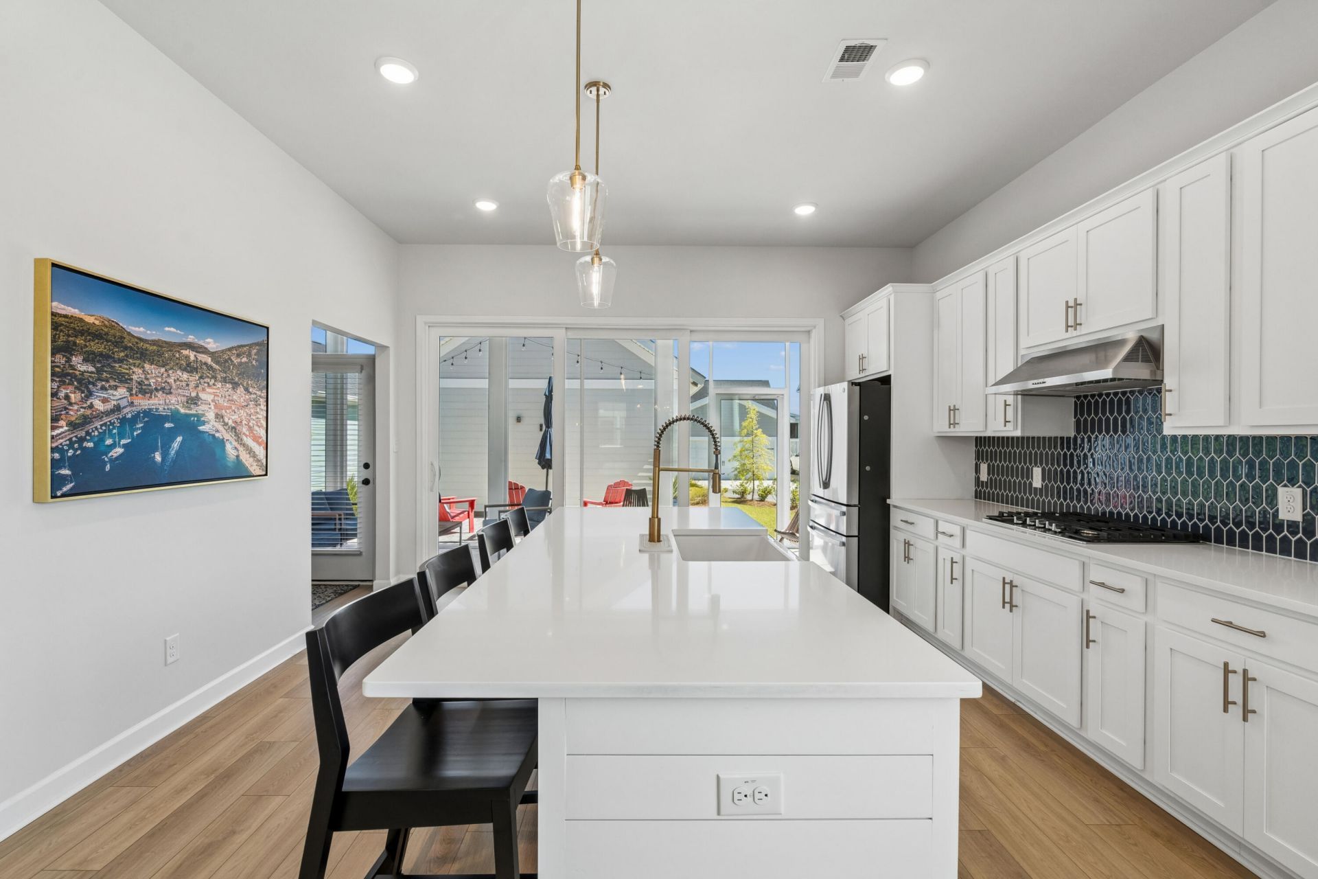 305 Eclipse Street Photo 10