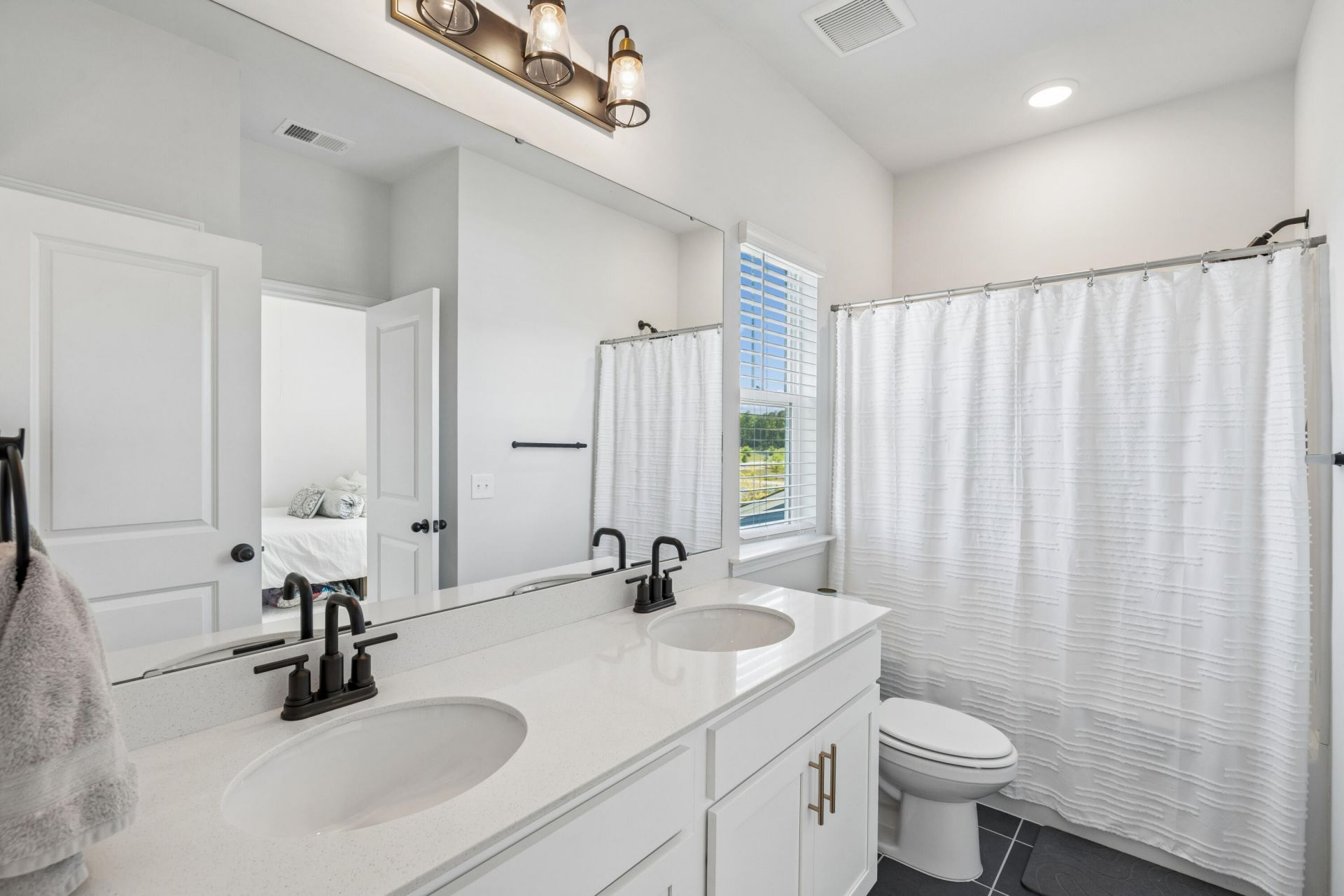 305 Eclipse Street Photo 27