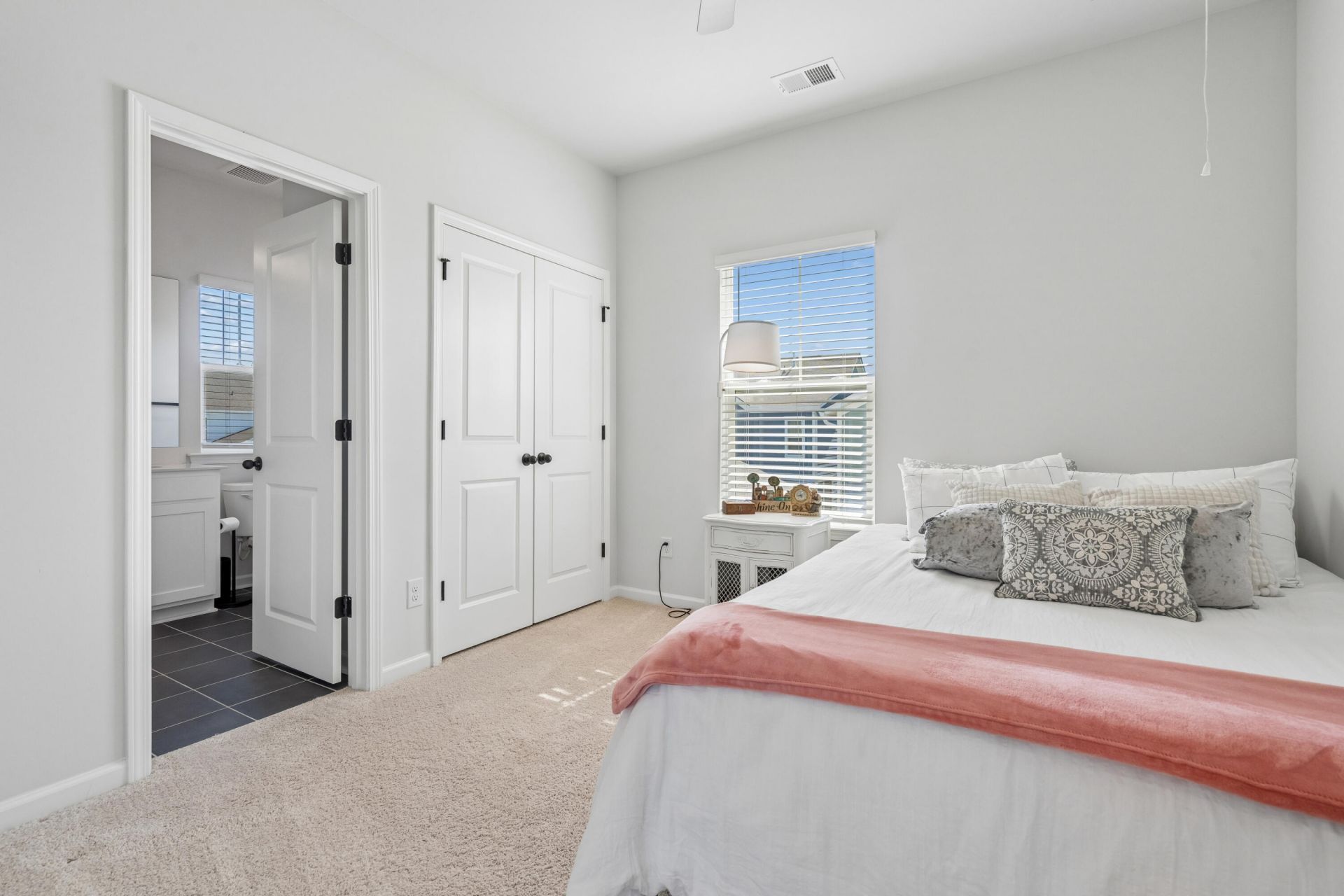 305 Eclipse Street Photo 28