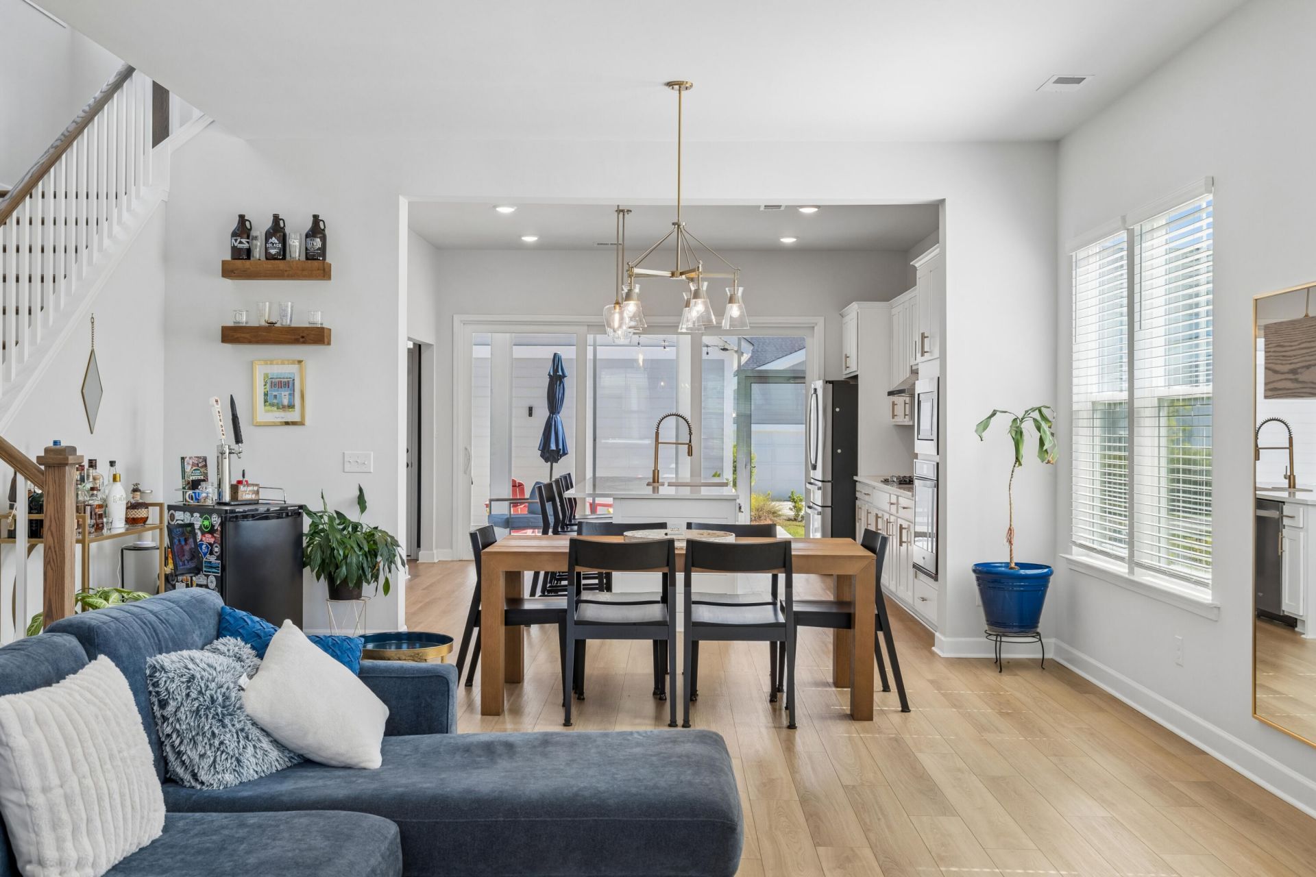 305 Eclipse Street Photo 6