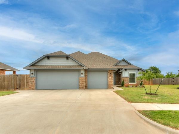 13808 Village Cove, Piedmont, OK 73078