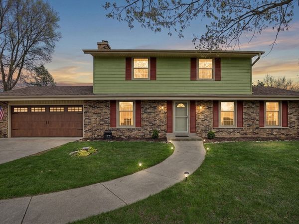 W310S9014 Cherokee Pass, Mukwonago, WI 53149