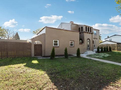 Main Photo