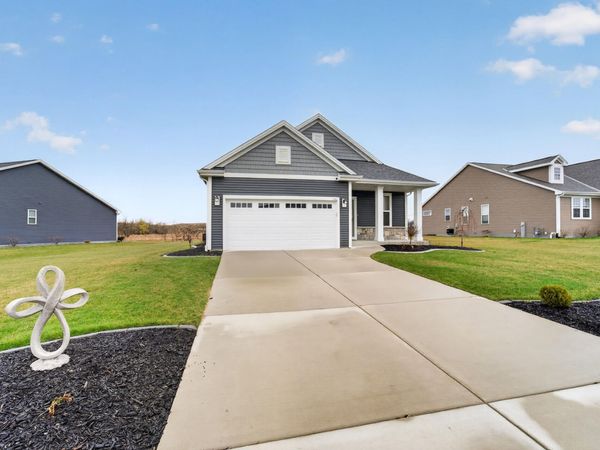 7062 Creekside Ct, Mount Pleasant, WI 53406