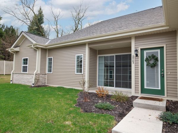 2703 Pond Dr, Saint Francis, WI 53235