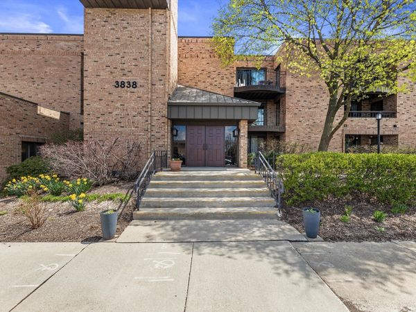 3838 N Oakland Ave, Unit 269, Shorewood, WI 53211