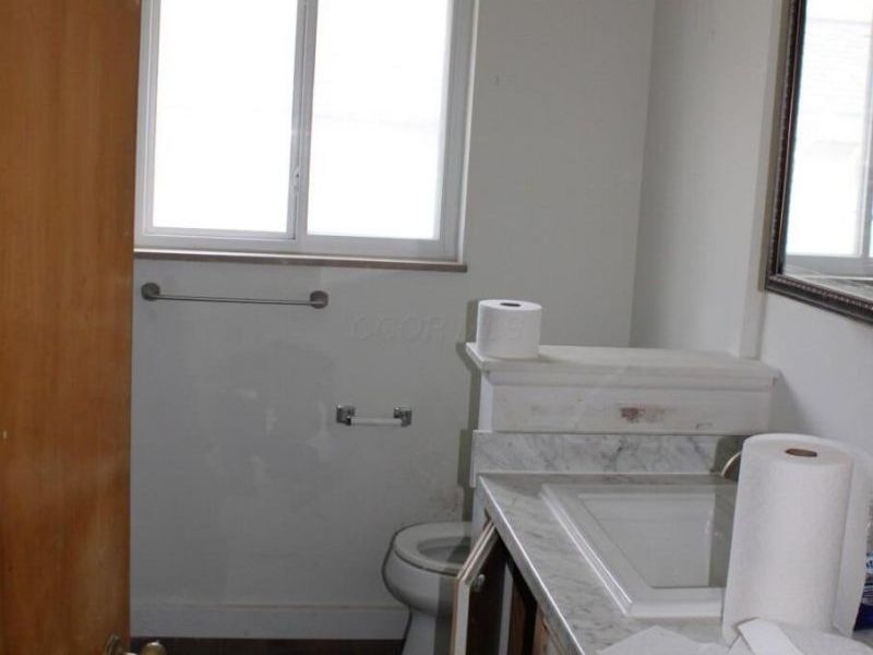 4934-4936 Solar Drive , Columbus, OH 43214 Photo 19