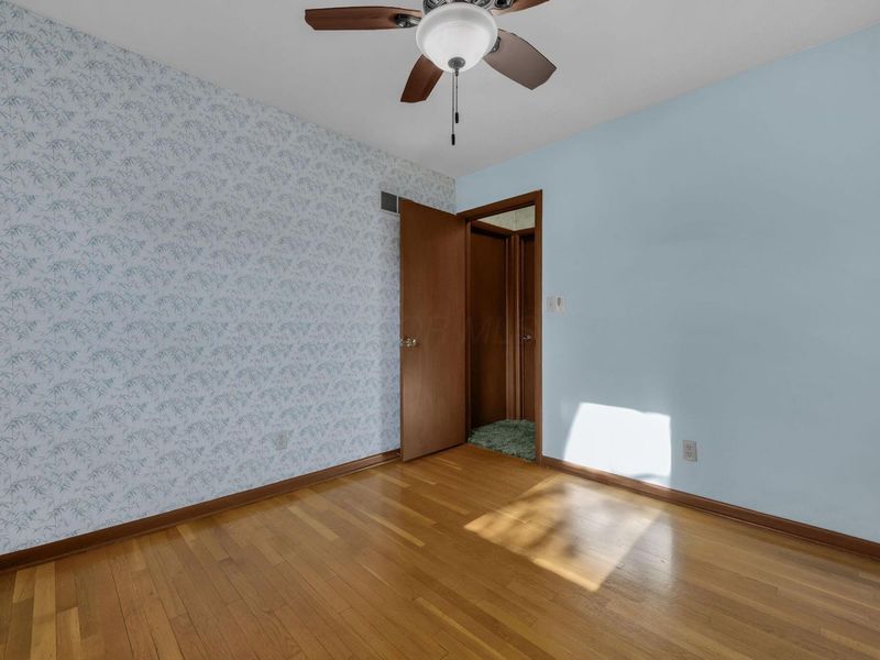 4500 Reed Road, Columbus, OH 43220 Photo 18